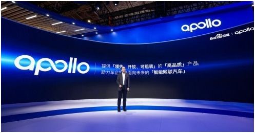 智能駕駛浪潮涌動(dòng) 巨頭競(jìng)逐，軟件服務(wù)成新戰(zhàn)場(chǎng)